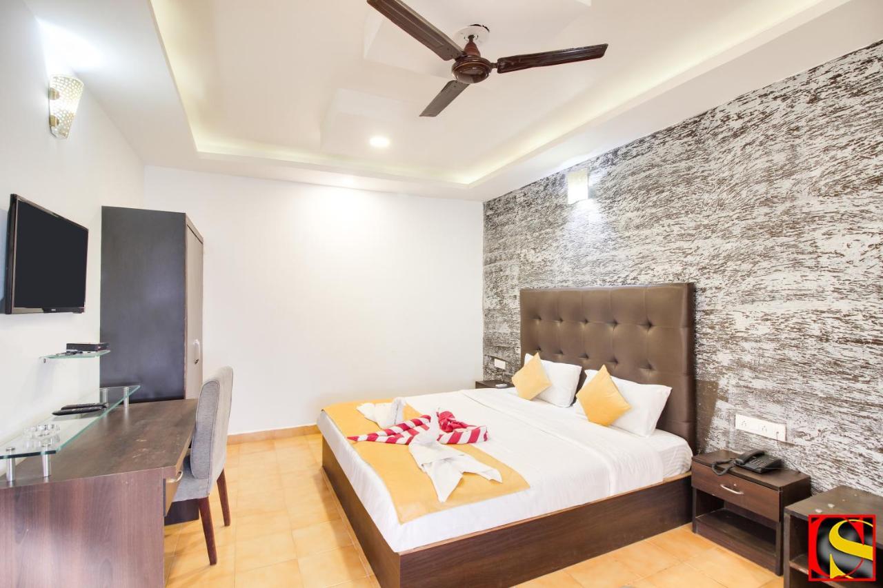 Candolim Sands Hotell Eksteriør bilde