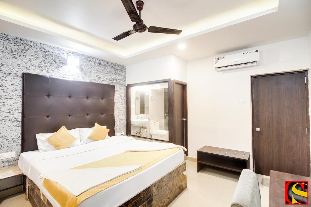 Candolim Sands Hotell Eksteriør bilde