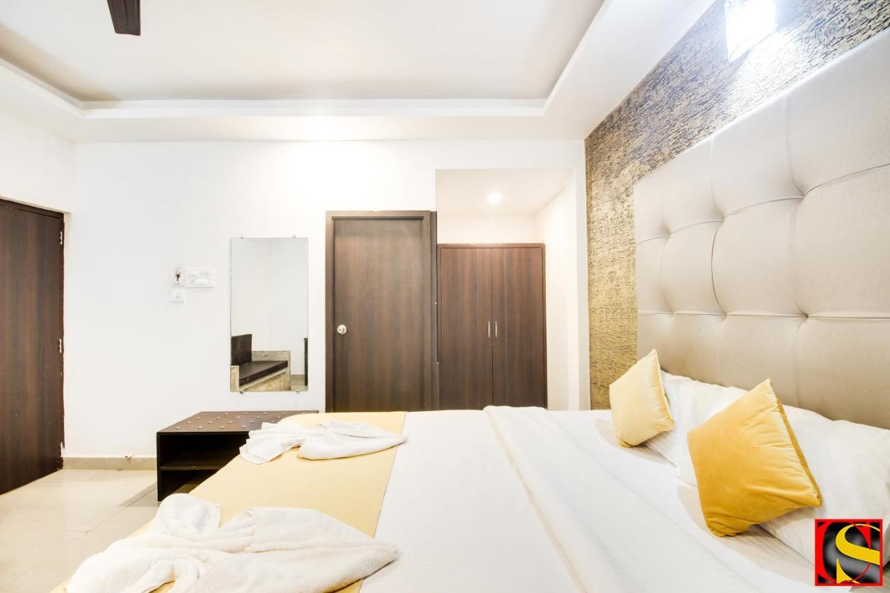 Candolim Sands Hotell Eksteriør bilde